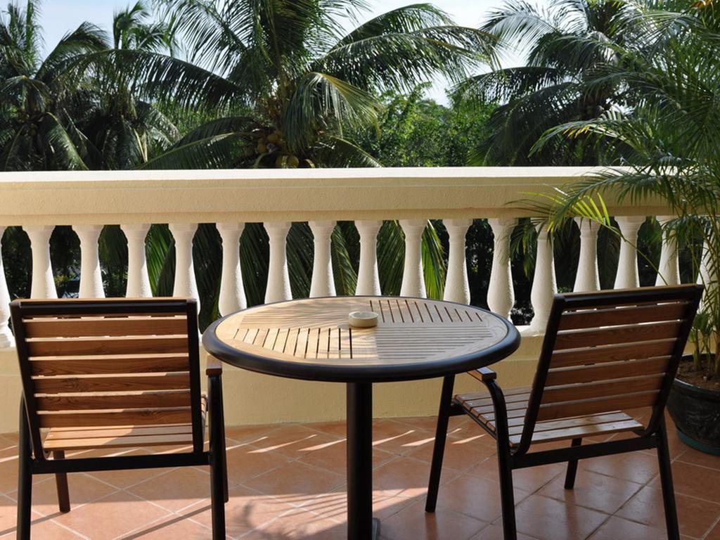 Palm Beach Resort & Spa Sanya Exterior foto